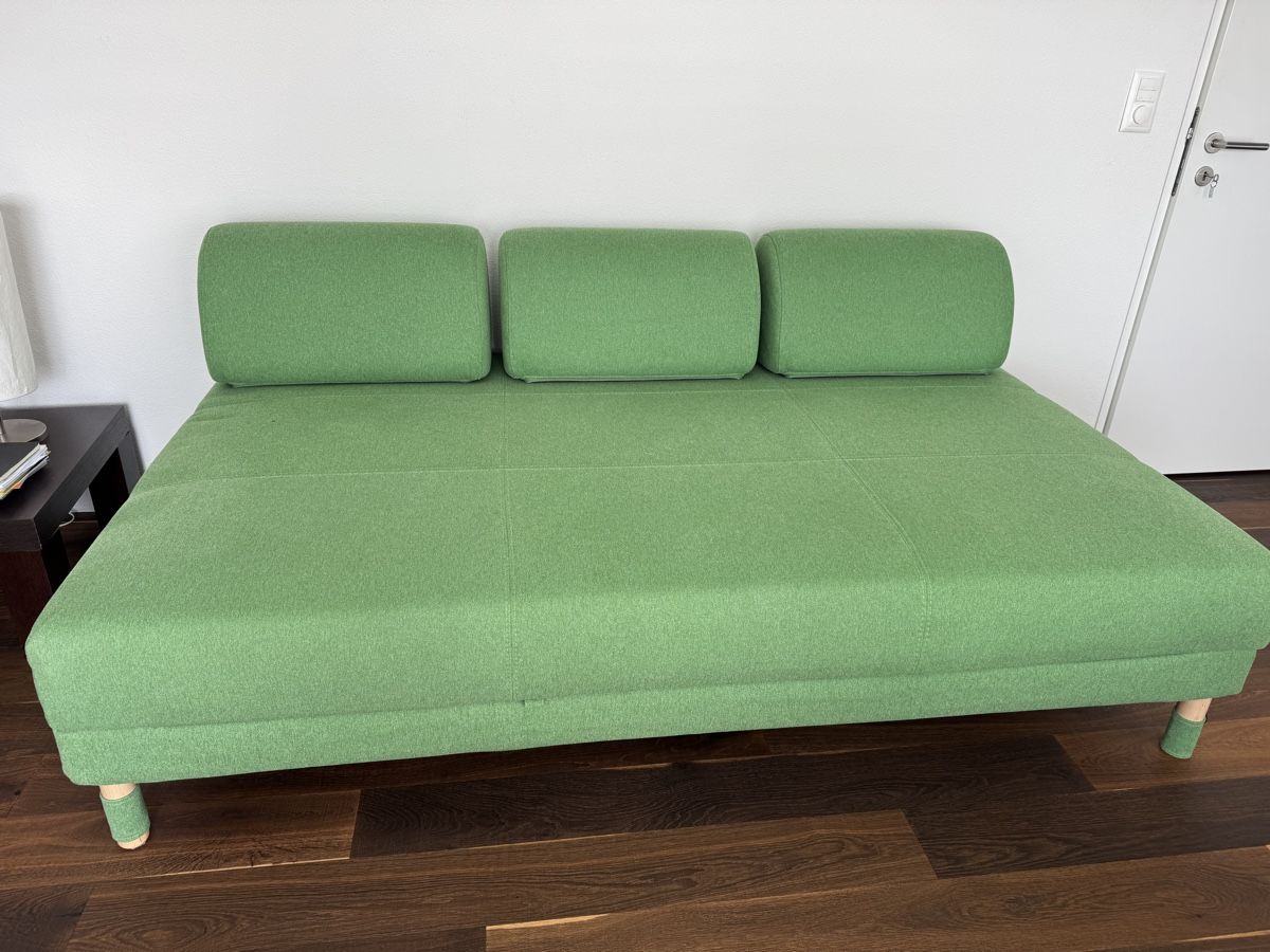 Sofas: Just like new green sofa bed /daybed – Gebraucht aus Jonen von chrispluess 1