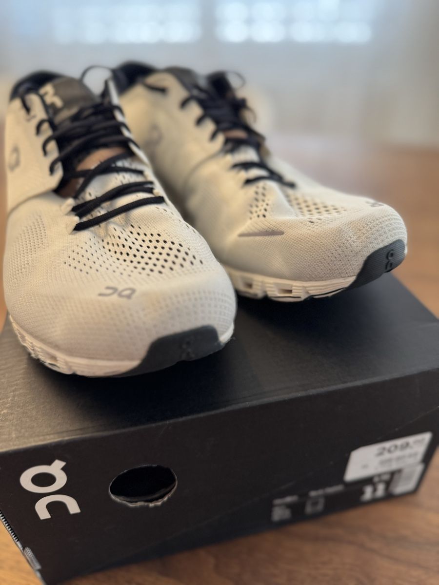On Scarpe da uomo: On Cloudflow Black/Asphalt US 11, EUR 45 – Usato da Niederhasli venduto da Mfallegger