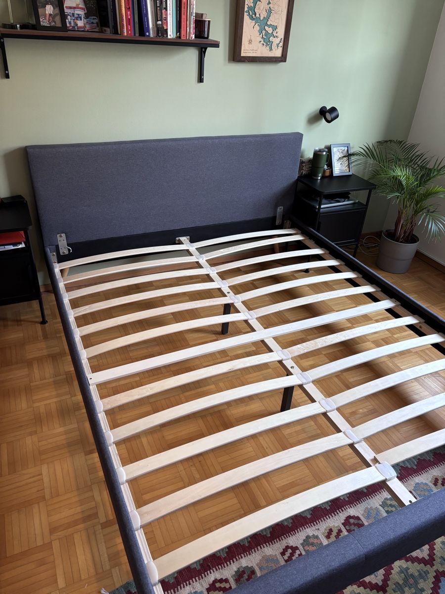 Betten: 140x200 Bett – Gebraucht aus Zürich von hen_pn5z 1