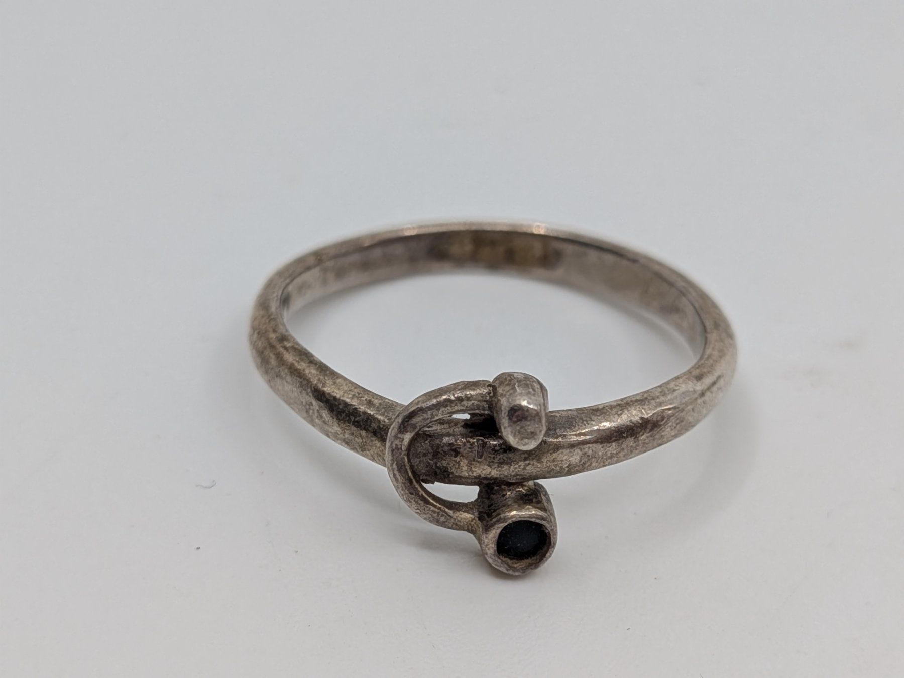 Anelli: Kleiner Fingerring Silber 925 – Usato da Emmen venduto da magelan