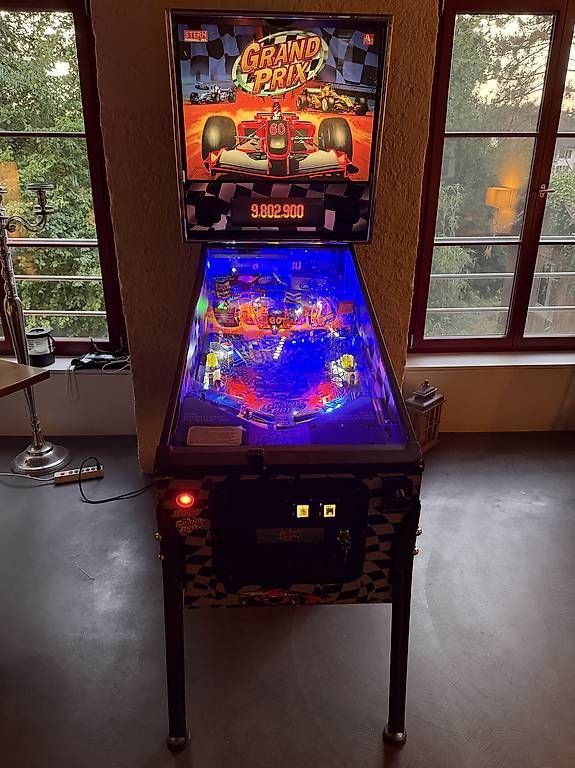 Stern Pinball Flipperkästen: Flipperkasten STERN  Grand Prix – Gebraucht aus Wildegg von Dmusso