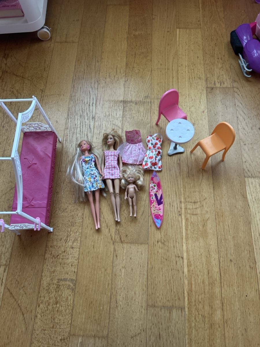 Barbie Puppenhäuser & -möbel: Barbiehaus – Gebraucht aus Zetzwil von BaBo1981 1