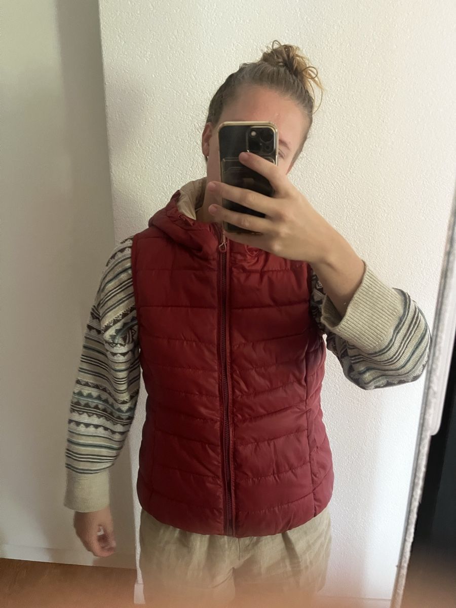 Only Gilets & Westen: Only Weste mit Kapuze – Gebraucht aus Burgdorf von Wauter 1
