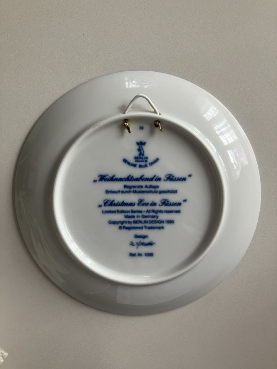 Piatti: Berlin Design Teller "Weihnachtsabend in Füssen" 1995 – Nuovo (secondo la descrizione) da Niederglatt ZH venduto da maggie25 1