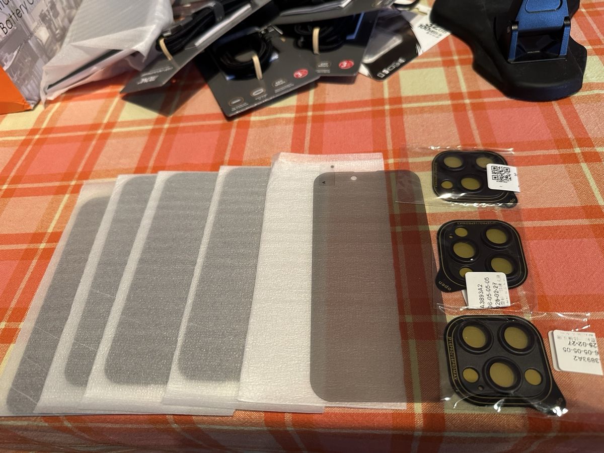 Apple Covers & Schutzfolien: CUSTODIA SP PER IPHONE 16 PRO + PROTEZIONI VETRO – Neu und originalverpackt aus Gordola von Topino02 1