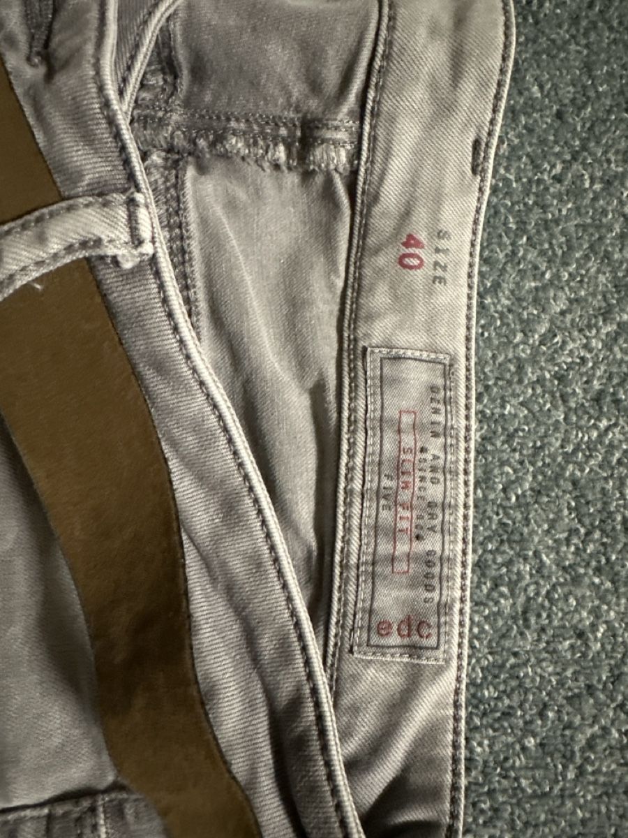 Esprit Pantaloni: Capri Hose edc – Nuovo (secondo la descrizione) da Baltschieder venduto da YmroBe 1