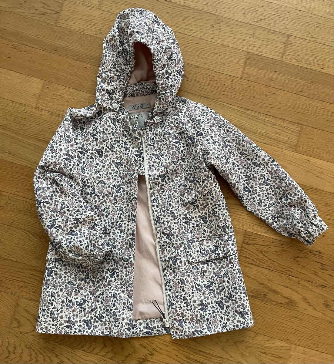 Wheat Giacche & Cappotti: Regenjacke WHEAT Gr. 110 – Usato da Kaiseraugst venduto da Jacques27