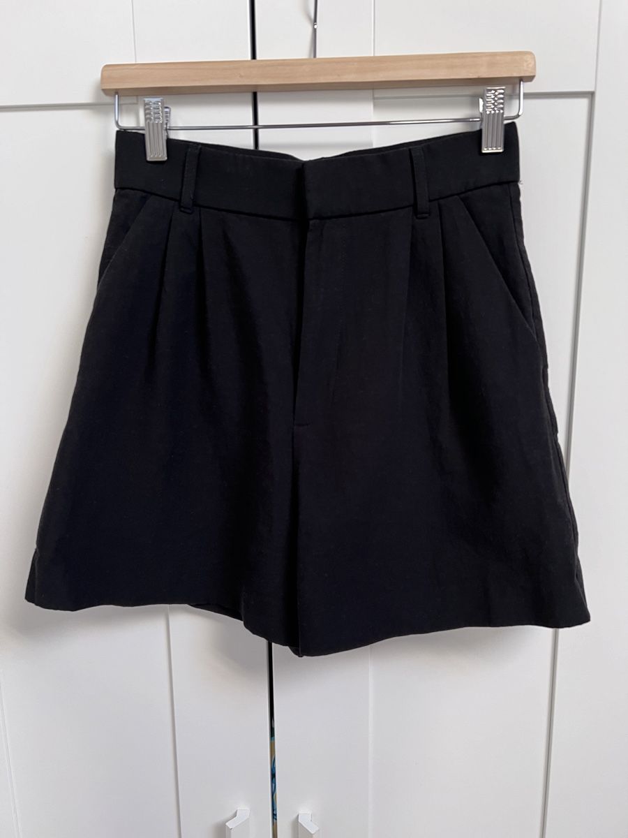 Zara Pantaloni: Zara Shorts Gr. S – Usato da Menzingen venduto da nas_6ncr
