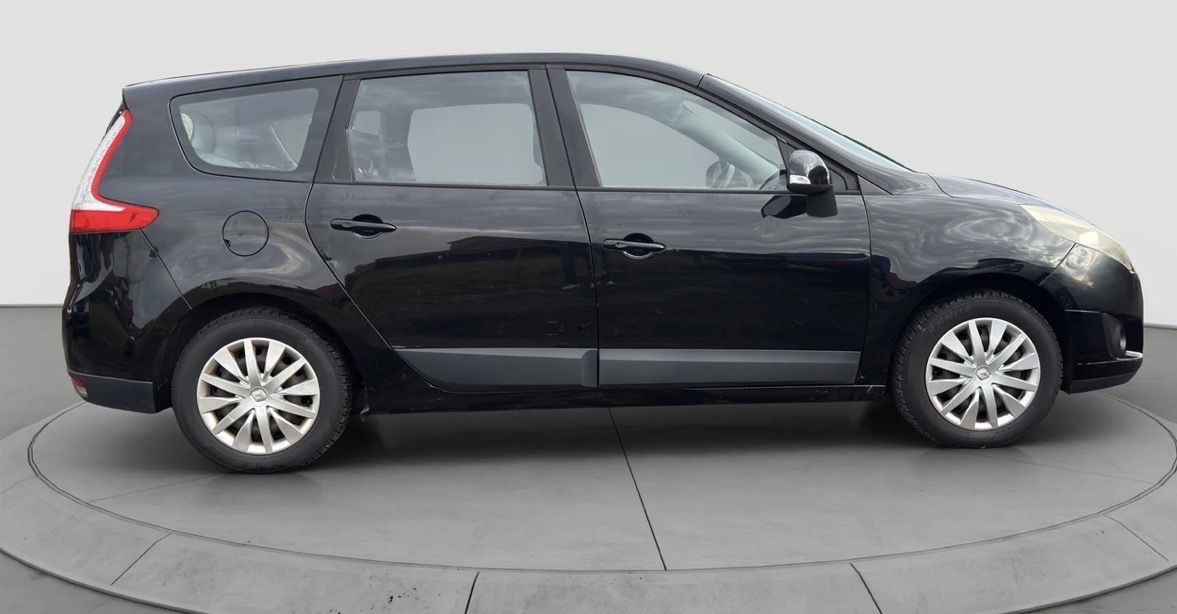 Renault Automobili: Renault Scenic Turbo 1.6 – Nuovo (secondo la descrizione) da Yverdon-les-Bains venduto da hal_jq27 9