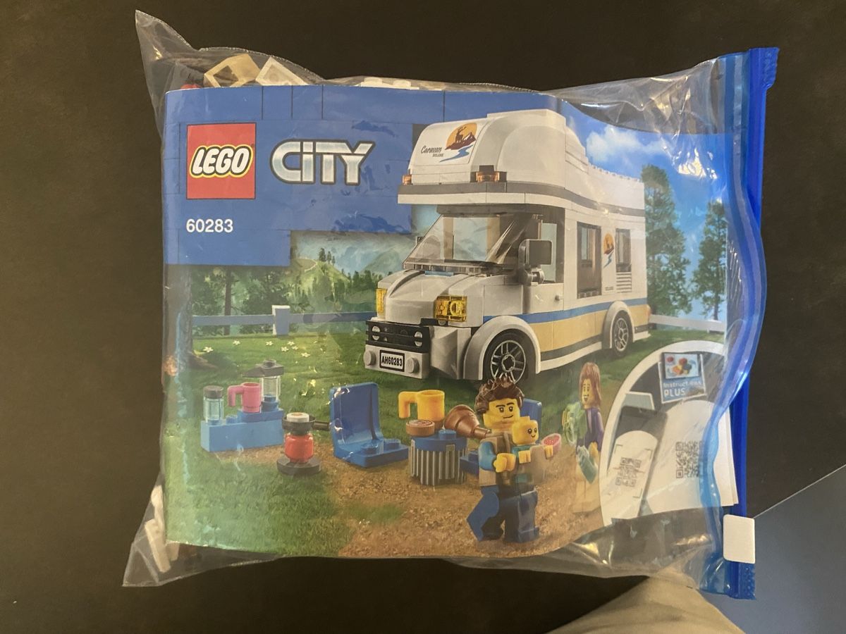 Lego Kit di costruzioni: LEGO City 60283 Camping-Car – Usato da Baden venduto da matlachia 1