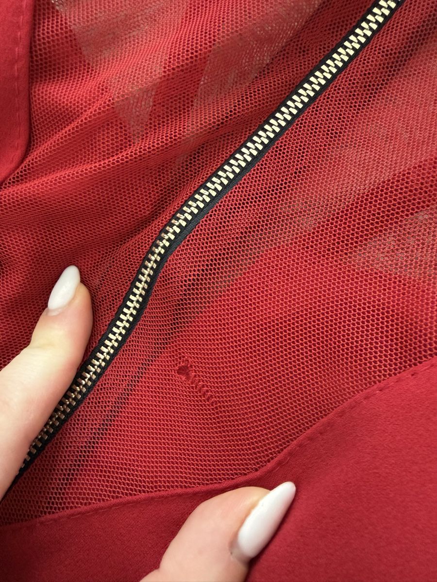 Vestiti: Red Dress with Mesh Top - Size M- Tiny Flaw on Back – Usato da Zürich venduto da aar_9mtz 4