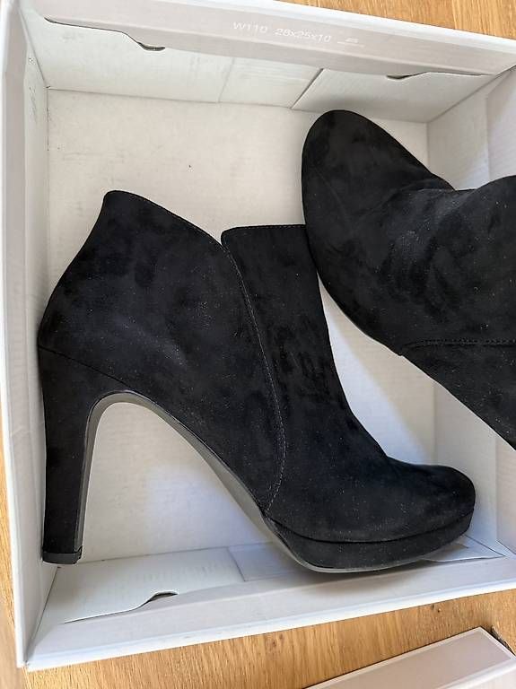 Scarpe da donna: Damenschuhe Tamaris Grösse 42 – Usato da Gränichen venduto da MoriD86
