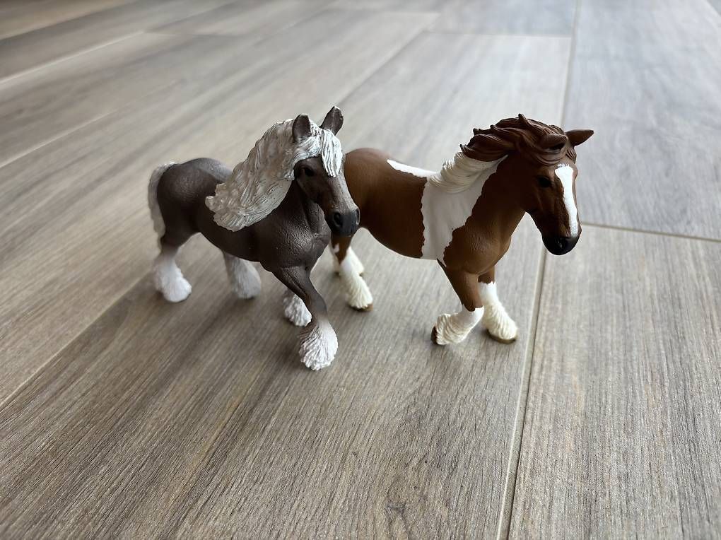 Statuette: Schleich - figurines chevaux – Usato da Les Pontins venduto da galaud 2