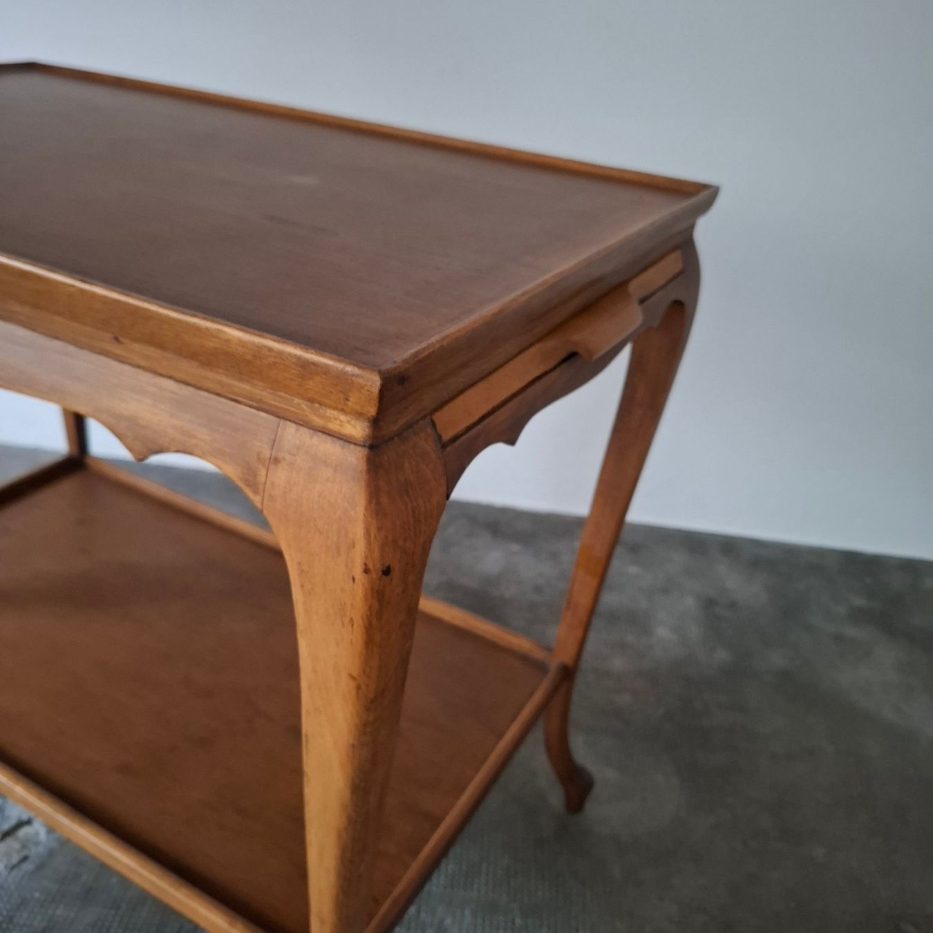 Tische: Table d'appoint desserte bois vintage – Gebraucht aus Neuchâtel von Rochawood 5