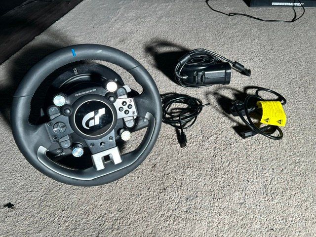 Thrustmaster Controller: Thrustmaster T-GT II Lenkrad - Top Zustand – Usato da Rorschacherberg venduto da Darthiceman