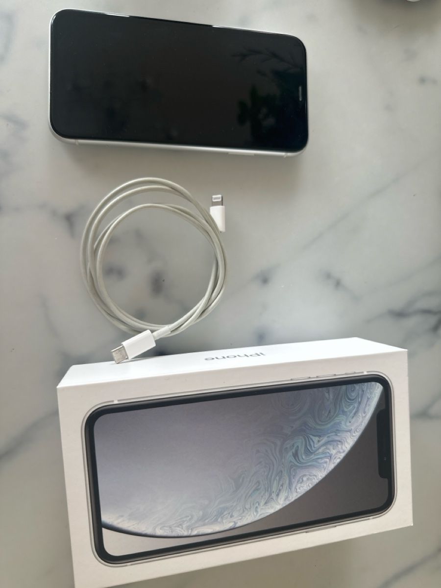 Apple Handys / Smartphones: Apple iPhone XR weiss  – Gebraucht aus Weggis von ang_72ll 3