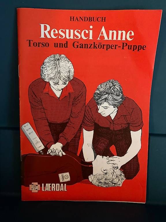 Attrezzature mediche: Reanimations Puppe  – Usato da Riehen venduto da Rodiba 2