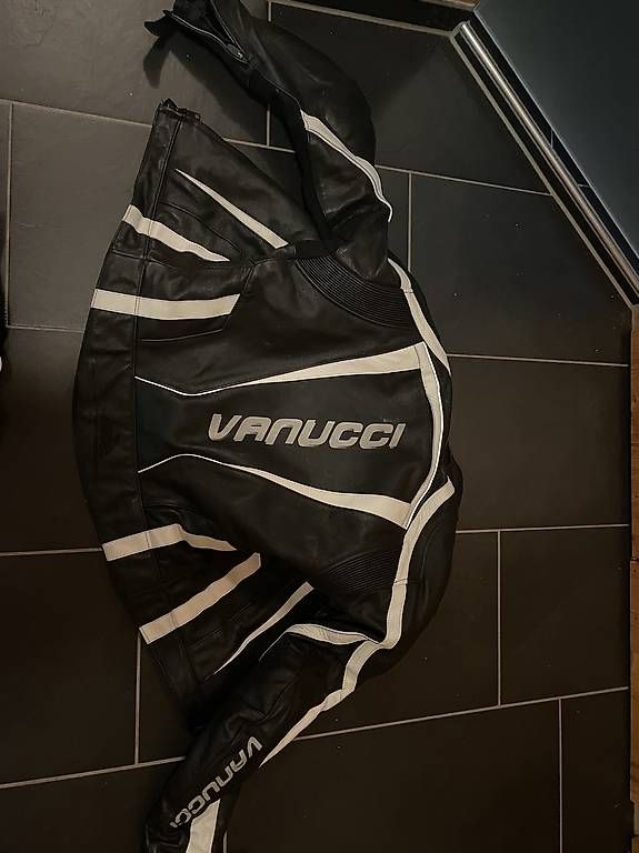 Costumes: Neuwertig: Vanucci Combo Leder  – D'occasion à Allschwil par mib4123 4