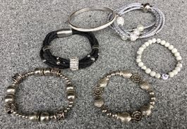 Cooles Set aus 6 Armketteli / Bracelets, Modeschmuck