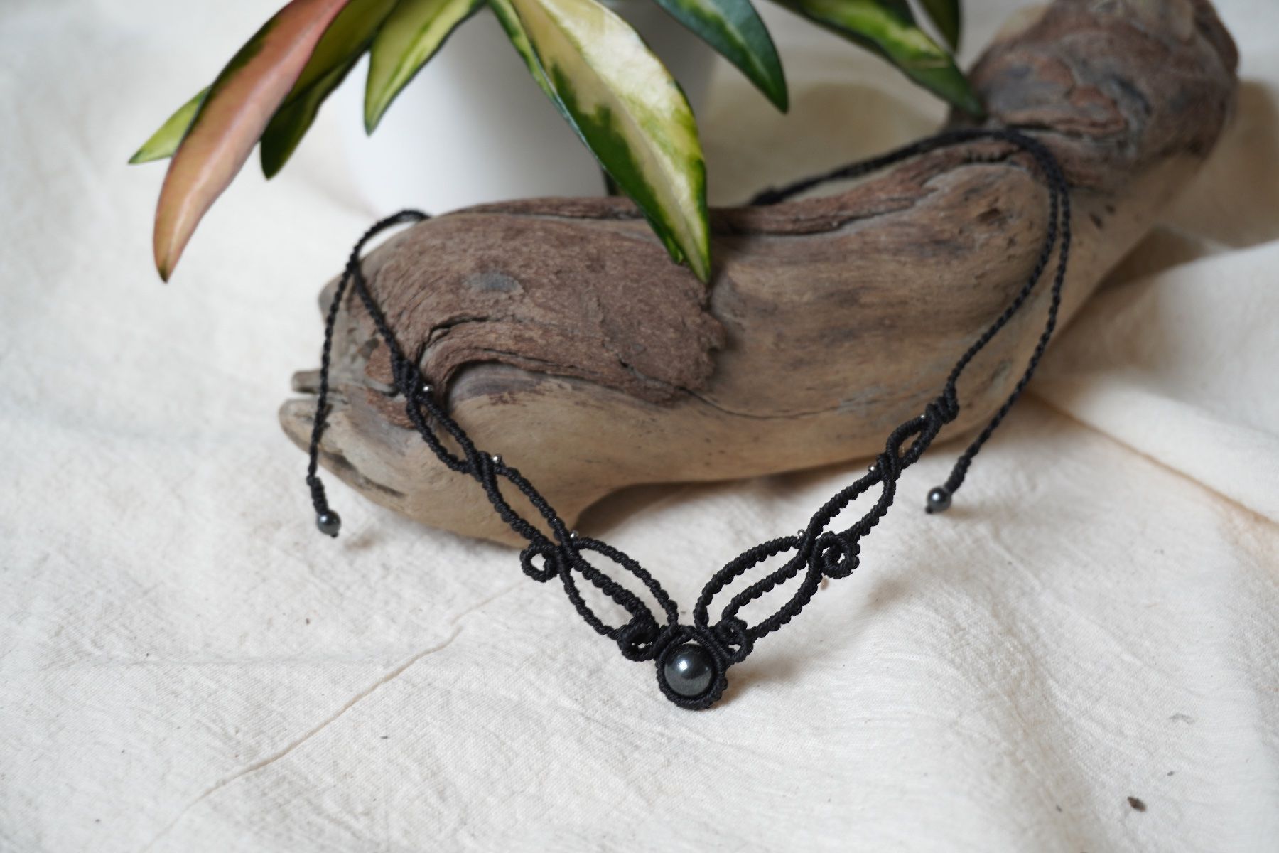 Catenine: aethera - Makramee Choker-Halskette - Personalisierbar – Nuovo (secondo la descrizione) da Heerbrugg venduto da R.St27