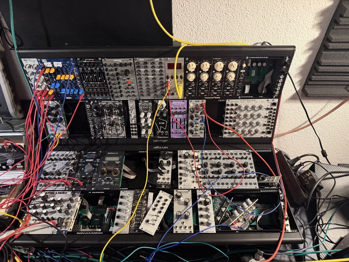 Sonstiges Zubehör: 2x Behringer Go Modular Case + Brackets – Gebraucht aus Würenlingen von vjunker01 1