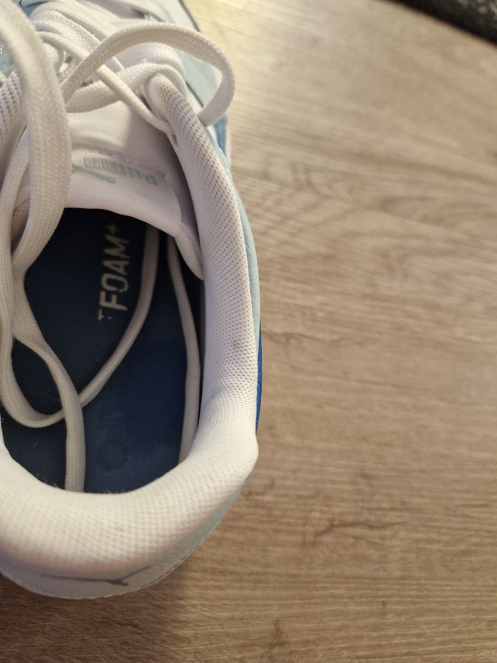 Puma Scarpe da donna: Puma Sneaker Court Point, hellblau/weiss, Gr. 41 – Nuovo (secondo la descrizione) da Uster venduto da lar_9h7q 4