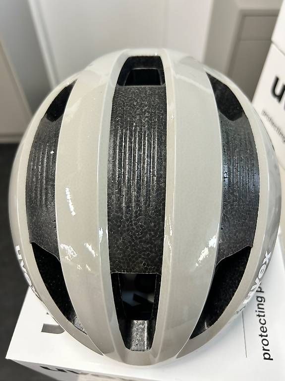 Helme: Velohelm uvex rise sand-black   – Gebraucht aus Sursee von pilatus.sport 1