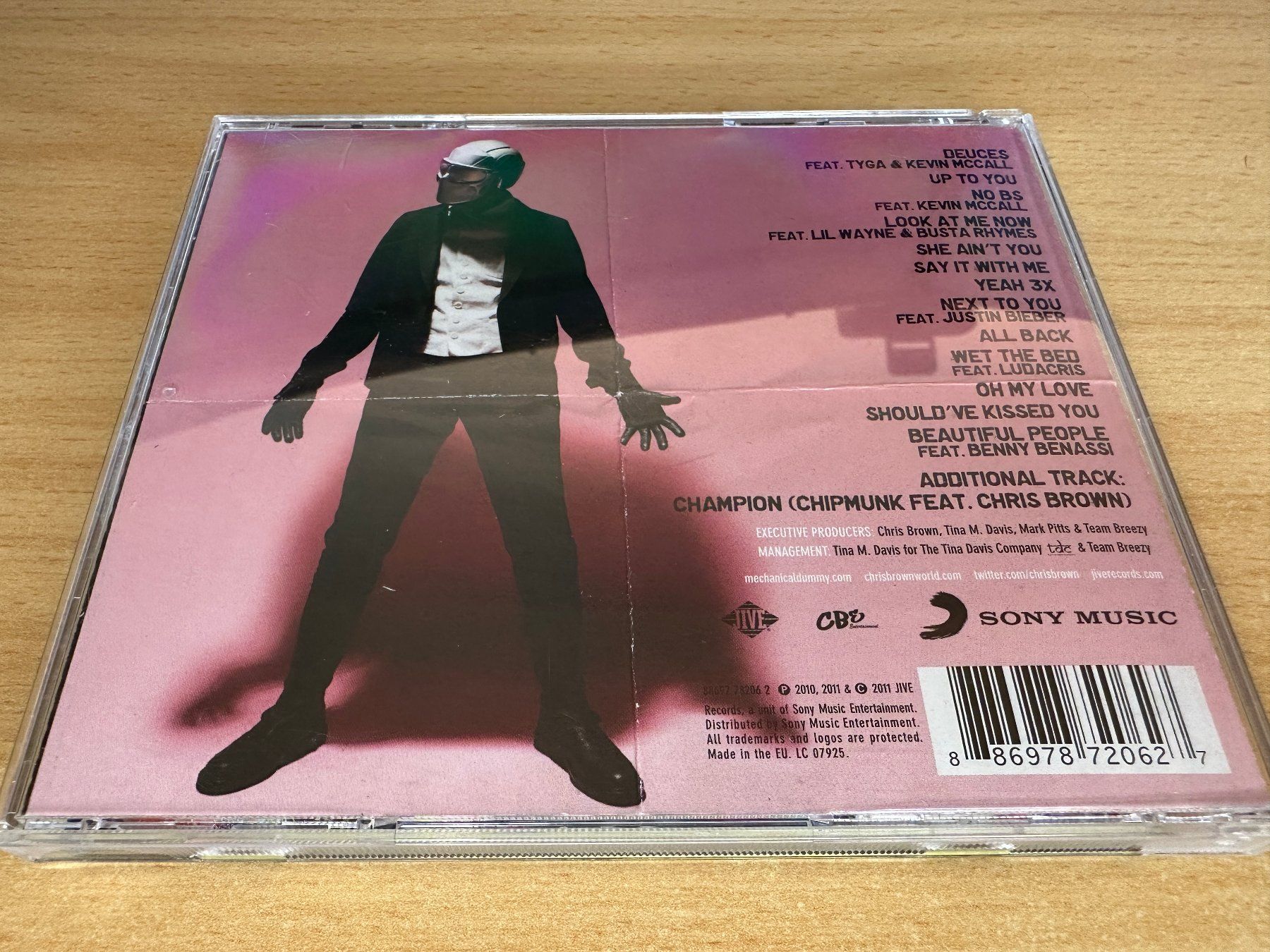 CD: Chris Brown – F.A.M.E. – Usato da Rikon im Tösstal venduto da Alpenmutz 1