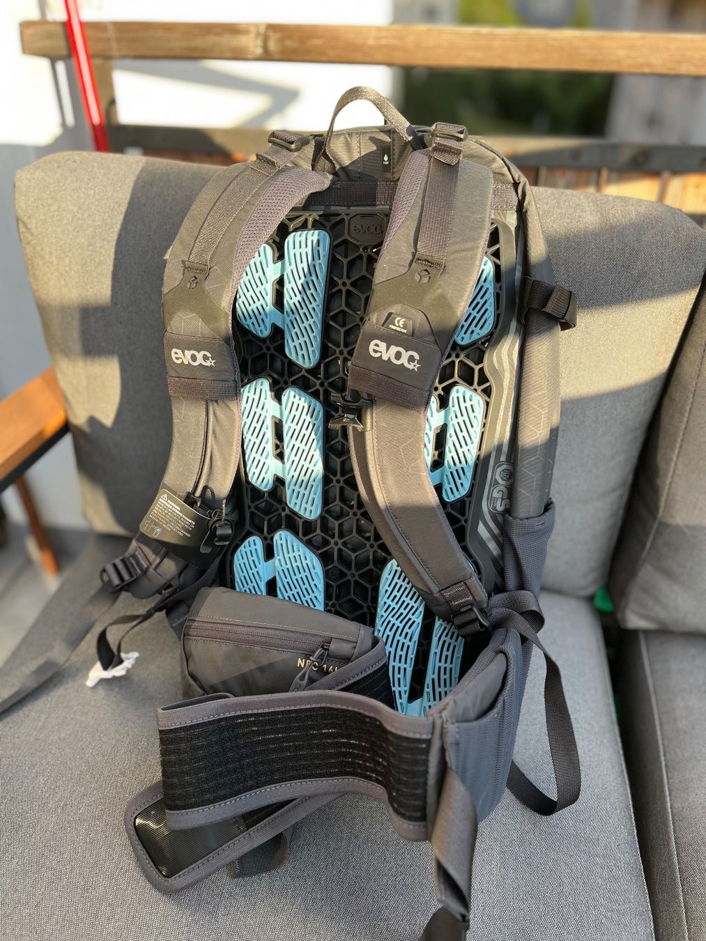 Evoc Sacs à dos: Evoc Neo 16 l – Neuf avec emballage d'origine à Pontresina par ste_5mly 7