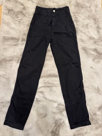 Stoffhose schwarz mit Taschen
