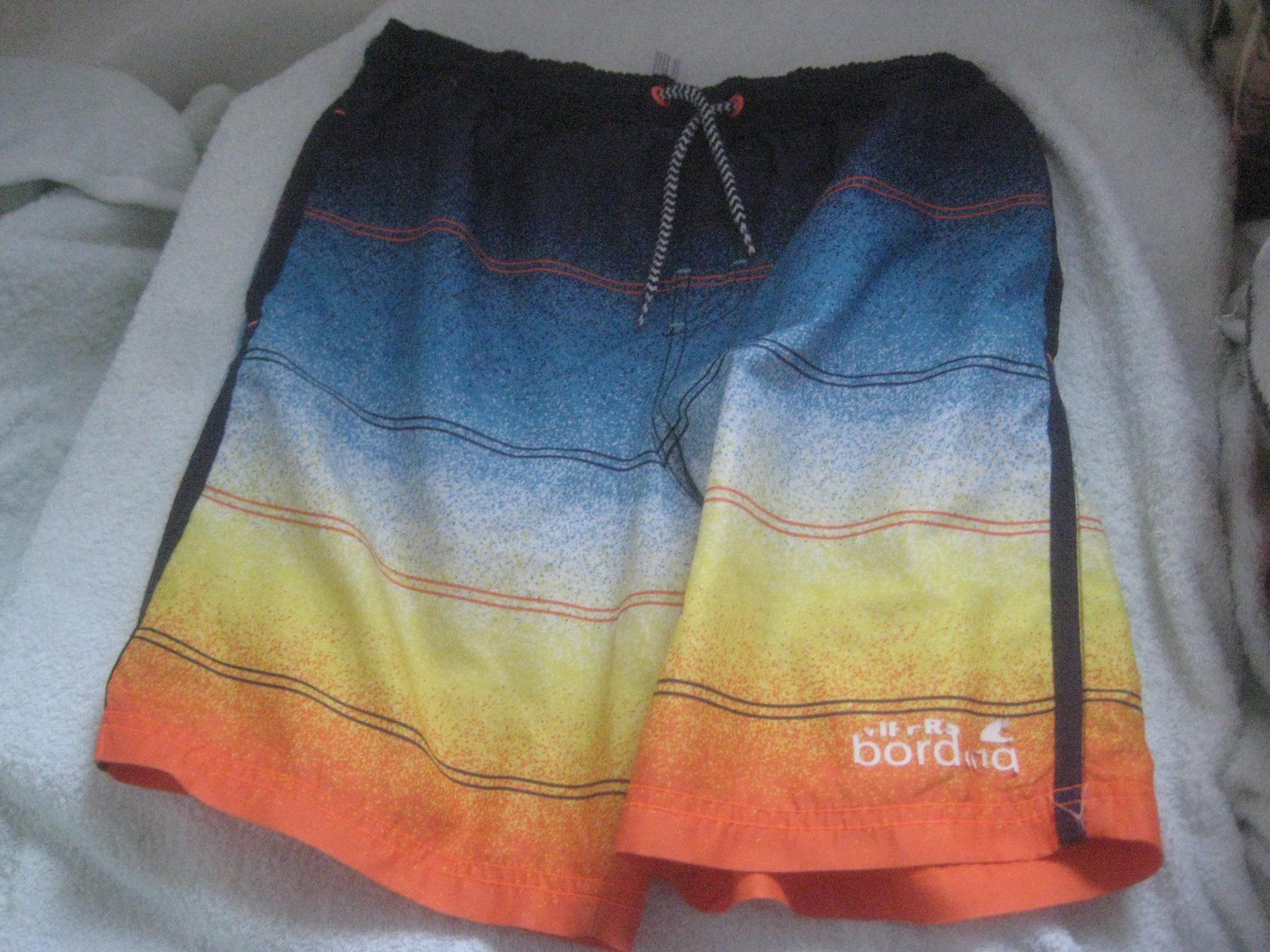 C&A Pantalons: KNABEN    SHORTS – D'occasion à Uster par flocke1