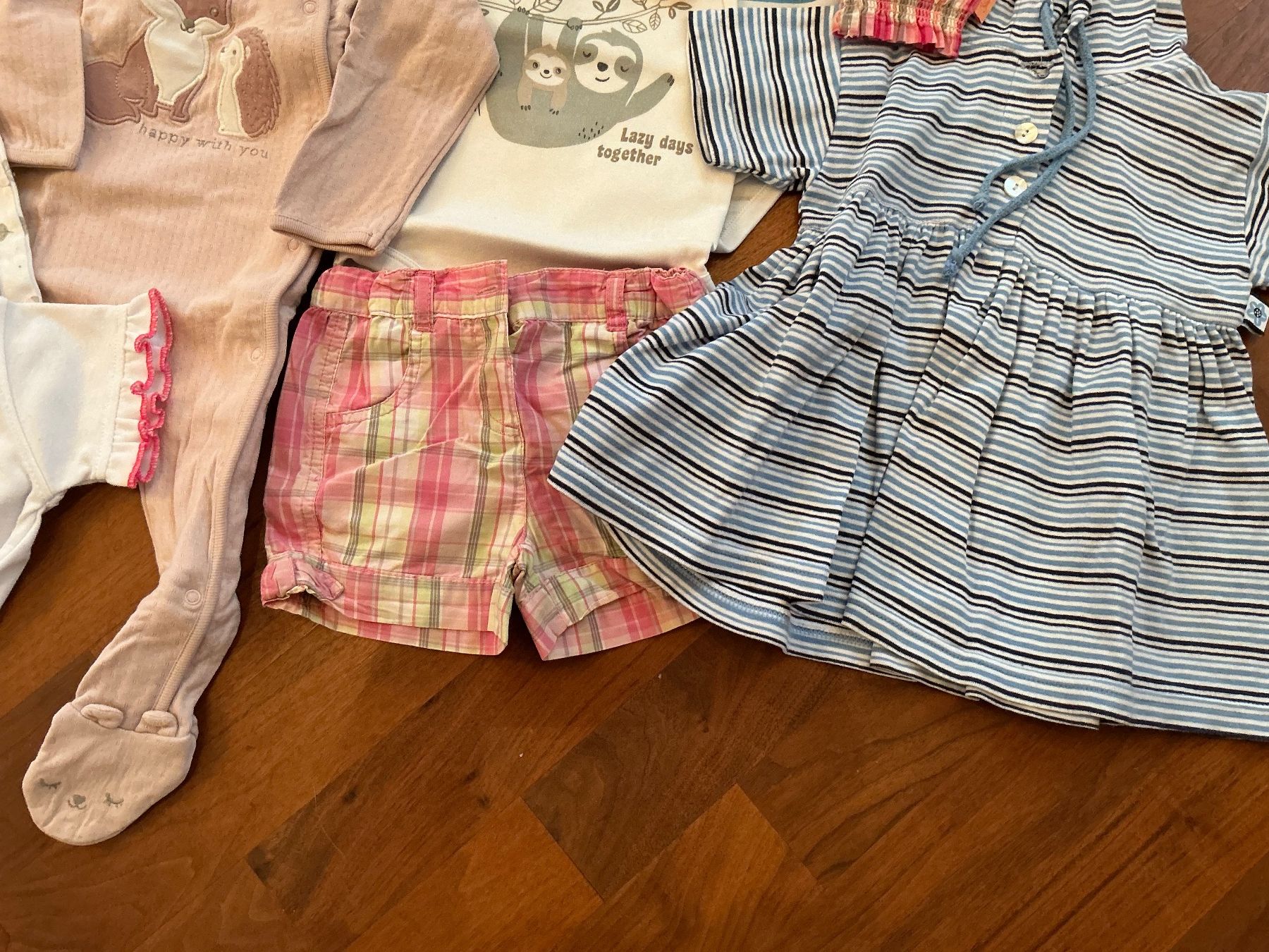 Lotti & Set di vestiti: Herziges  KLEIDERPAKET  Gr. 74 – Usato da Aesch BL venduto da Fortexx 1