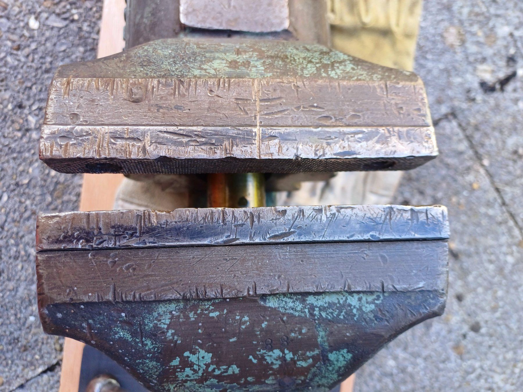 Gressel Tutti gli attrezzi: Gressel Schraubstock Sulzer Elektroguss! 50cm – Usato da Kloten venduto da Juanita3 6