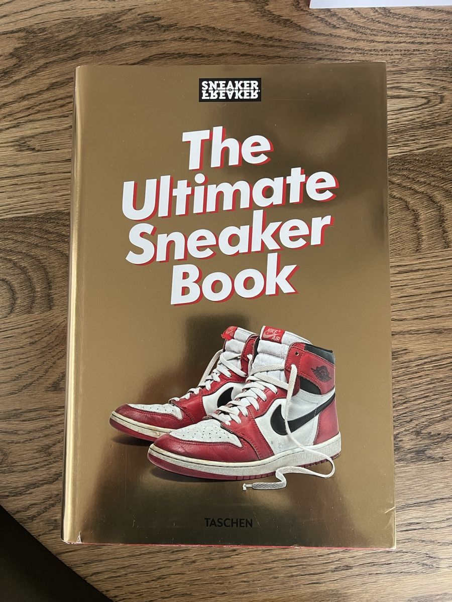 Bücher: The Ultimate Sneaker Book – Gebraucht aus Zürich von Giulio21