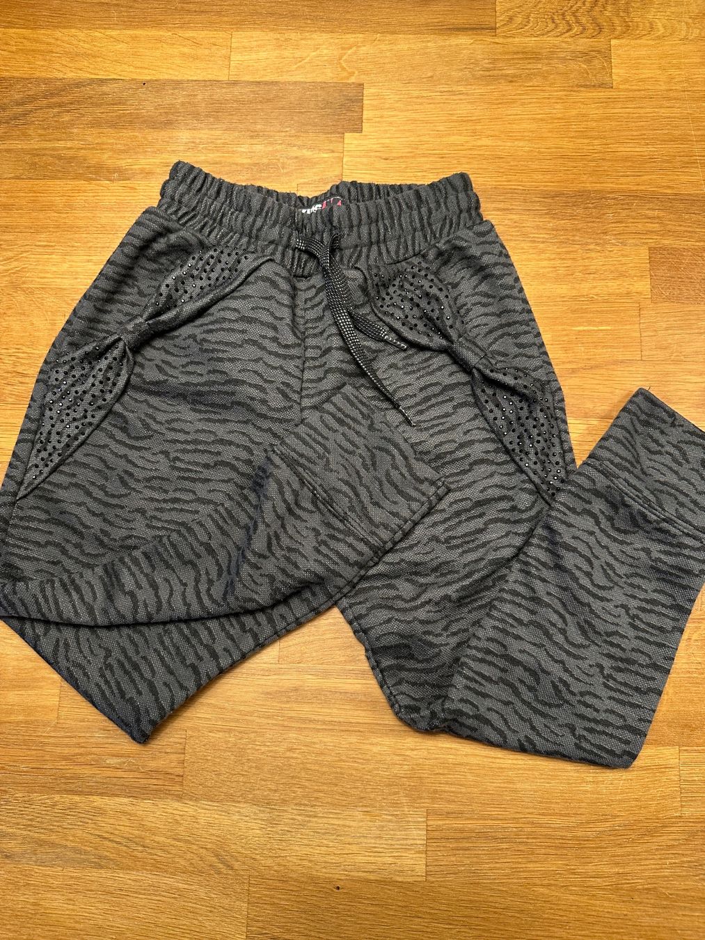 Lotti & Set di vestiti: Kinderset 5 Teile Gr. 104 – Usato da Zürich venduto da JuliaSp 6