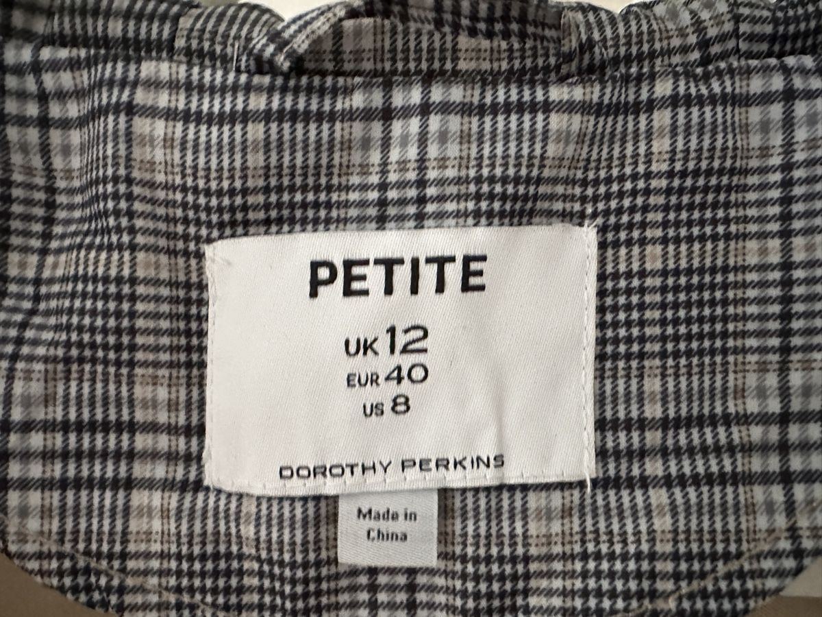 Dorothy Perkins Mäntel: Dorothy Perkins Rain Coat, Size 40 petite – Gebraucht aus Genève von Good_finds 1