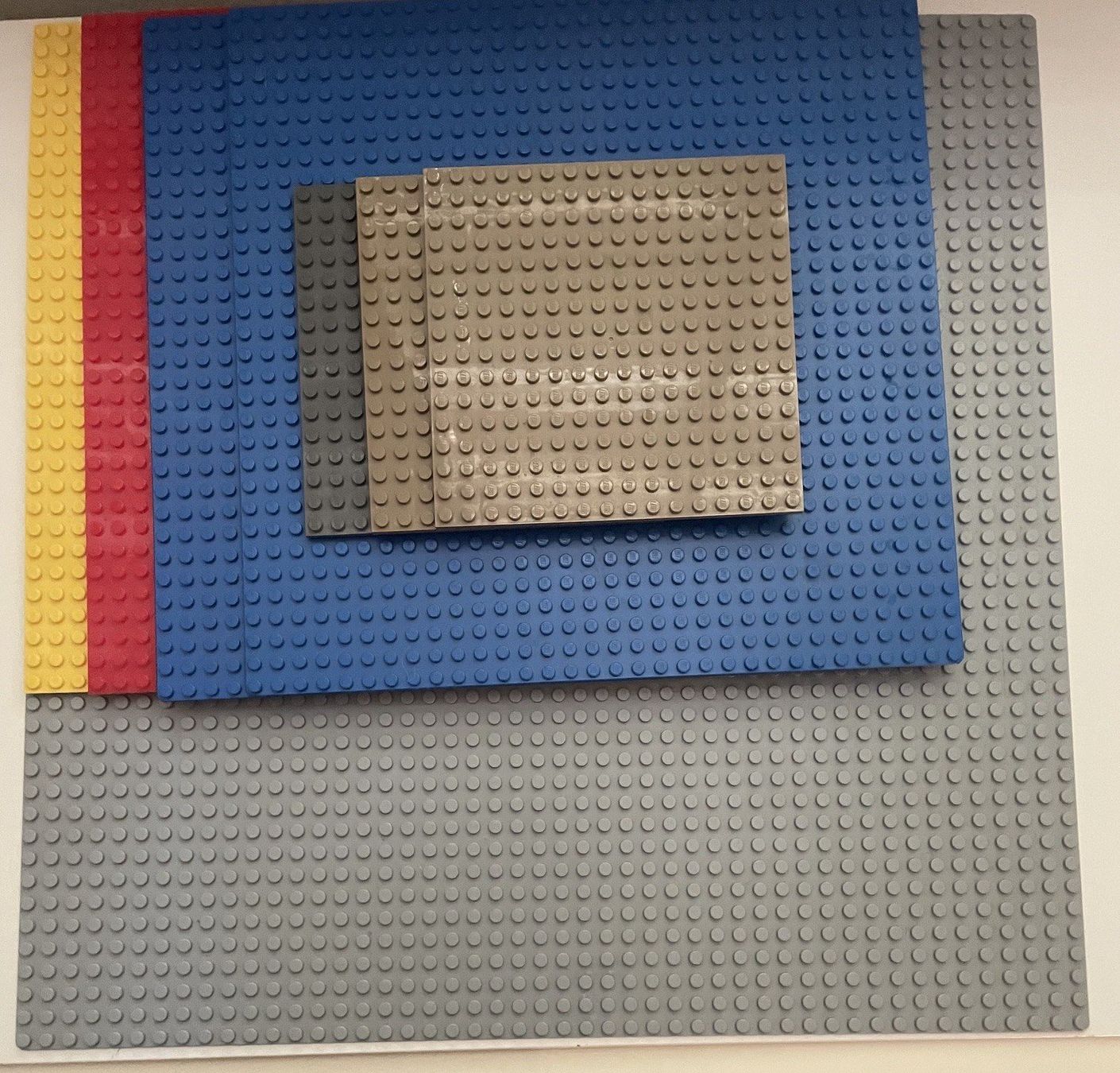 Lego Jeux de construction: 8 farbige Lego Platten – D'occasion à Zürich par maflaflo