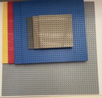 8 farbige Lego Platten
