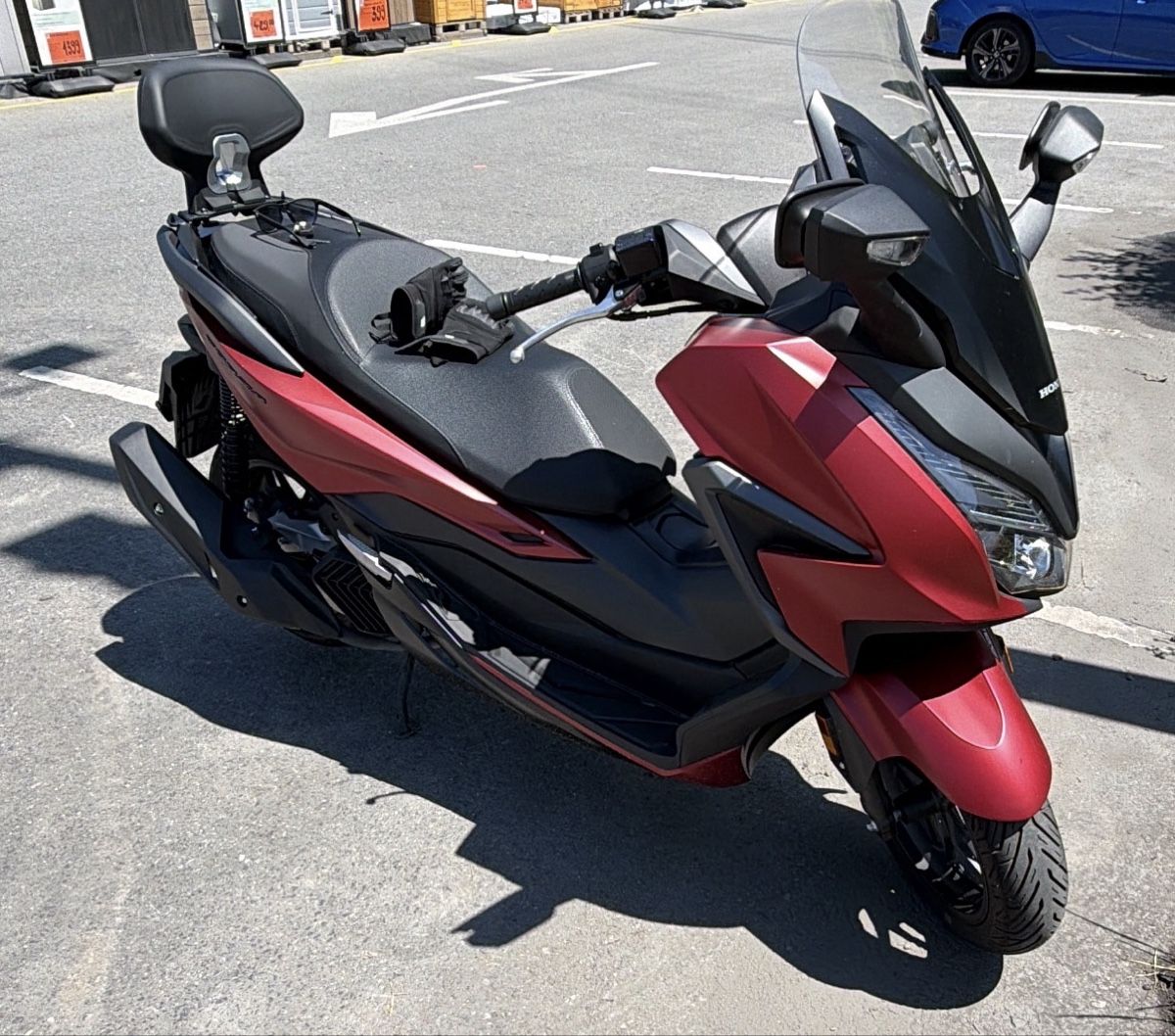 Honda Scooter: Honda Forza 125 2022 - 2000km !  – Usato da Chernex venduto da Misterclay 1