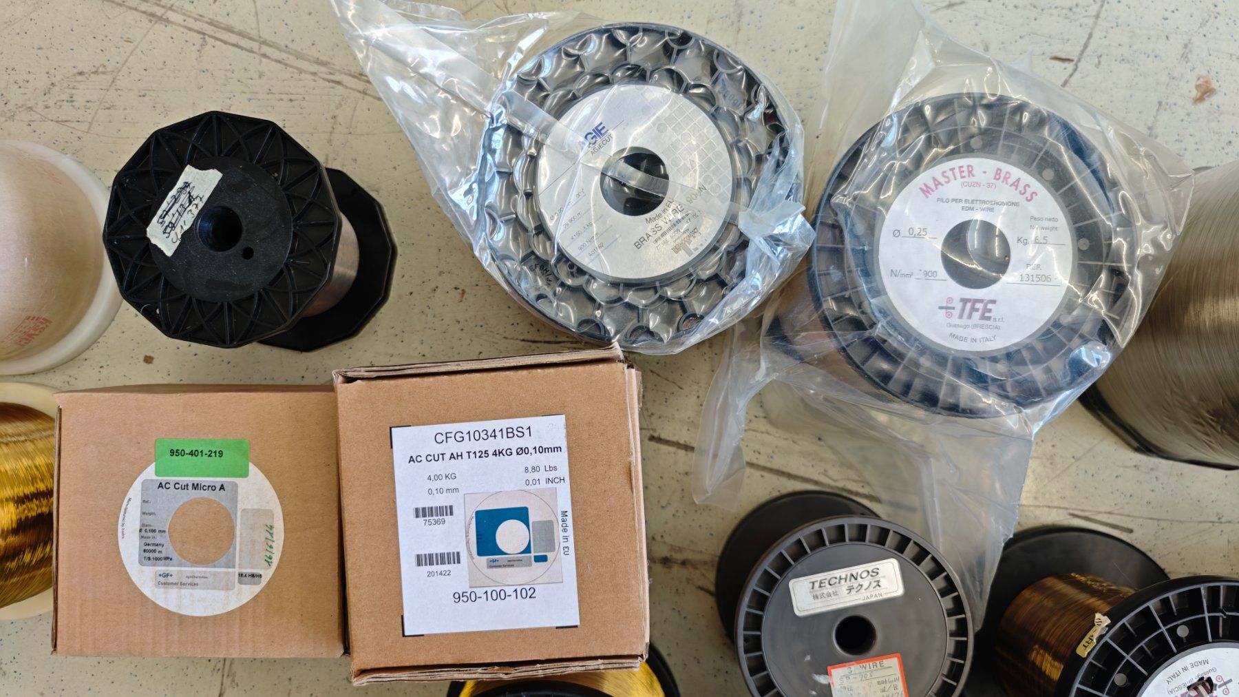 Alle Maschinen: Stock de fil pour électroérosion – Gebraucht aus Ste-Croix von CAP14_SARL 1
