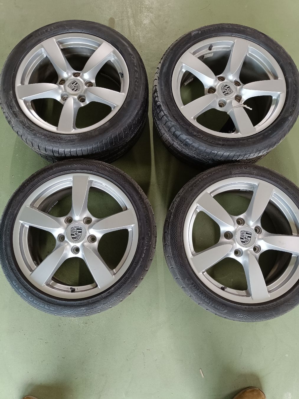 Porsche Pneumatici & Ruote complete: Porsche Cayman Originalfelgen Räder – Usato da Dübendorf venduto da Angelo97