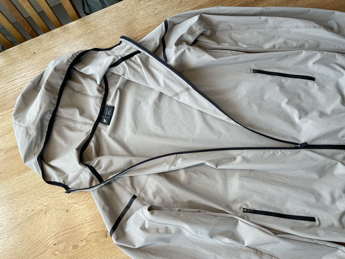 Kleiderpakete: Kleiderpaket 2teilig Pulli und Windjacke Grösse M – Gebraucht aus Zürich von piervier4 6