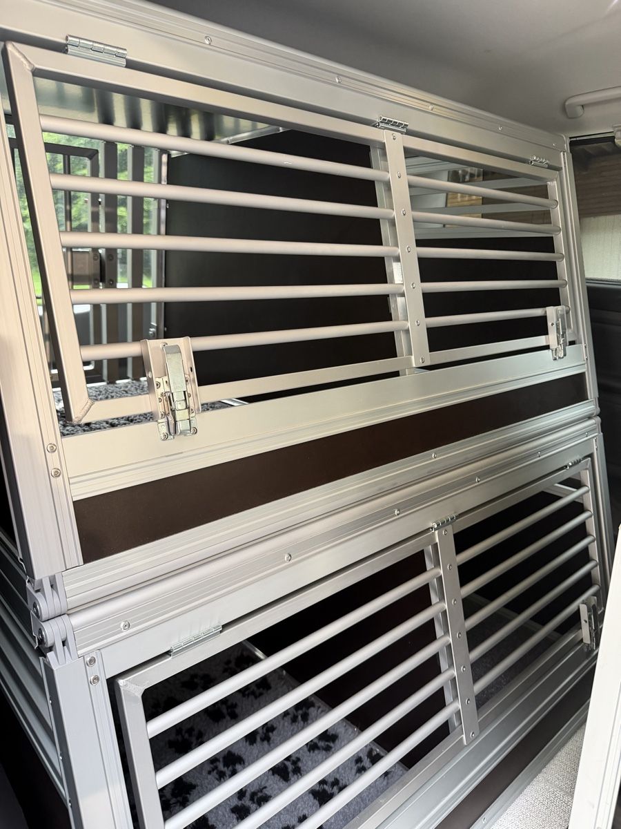 Gabbie, trasporto & Sicurezza: Hundebox / Doppelbox Schmidt Bus neuwertig – Usato da Hirschthal venduto da GR7000 1