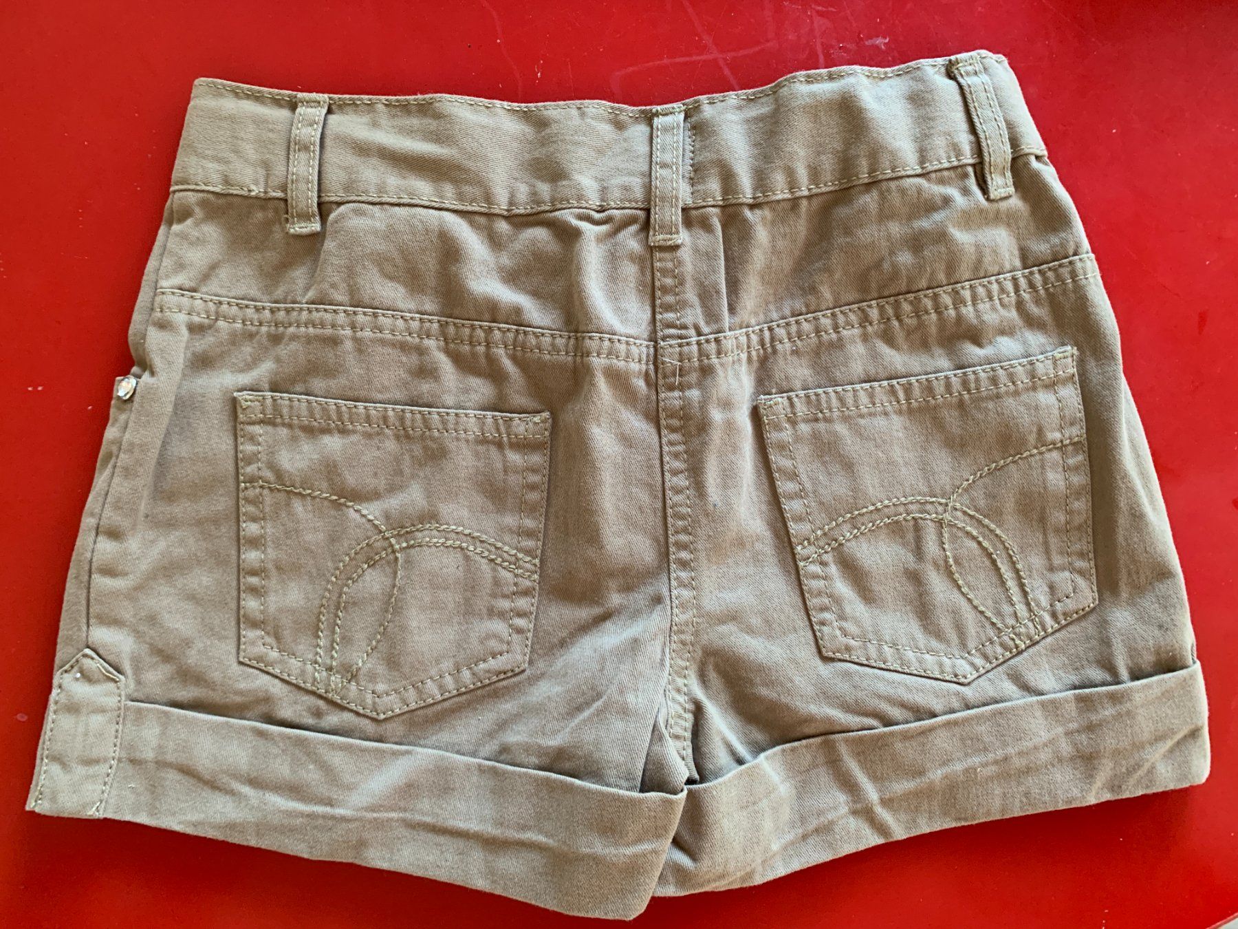 Pantaloni: Shorts neufs -- Taille 140 cm -- 100% coton – Usato da Petit-Lancy venduto da chezRic 1