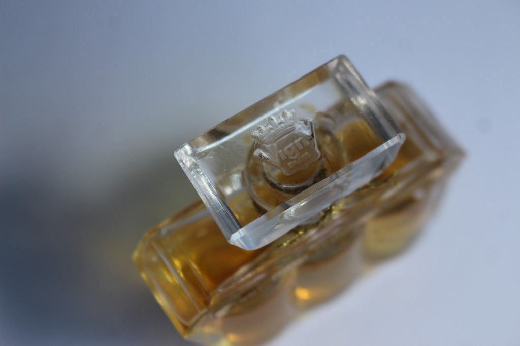 Parfums & Eau de Toilette: Parfum VIGNY Echo troublant – D'occasion à Vandoeuvres par Dom-Tom 1