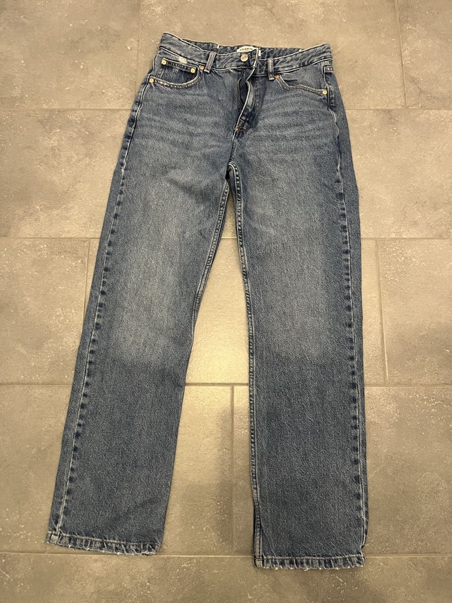 Pull&Bear Jeans: Dunkelblaue Jeanshose – Nuovo (secondo la descrizione) da Bellikon venduto da Ruth_62