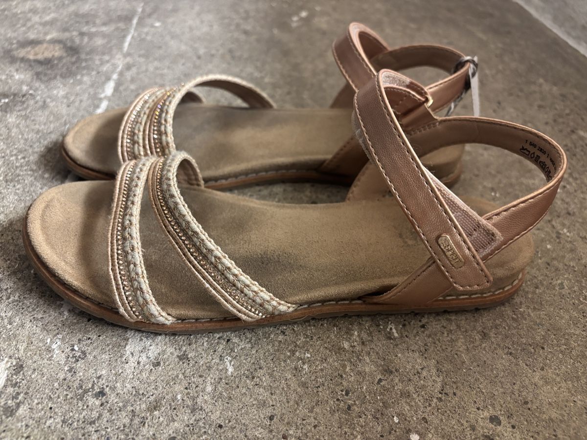 Esprit Chaussures filles: Esprit Sandalen Mädels, Grösse 36 – D'occasion à Büren an der Aare par Nikito2001