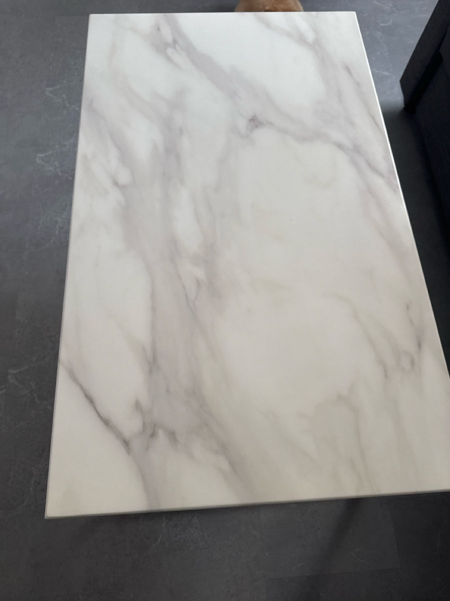 Tische: Tisch – Neu (gemäss Beschreibung) aus Zürich von Alessandro.98 1