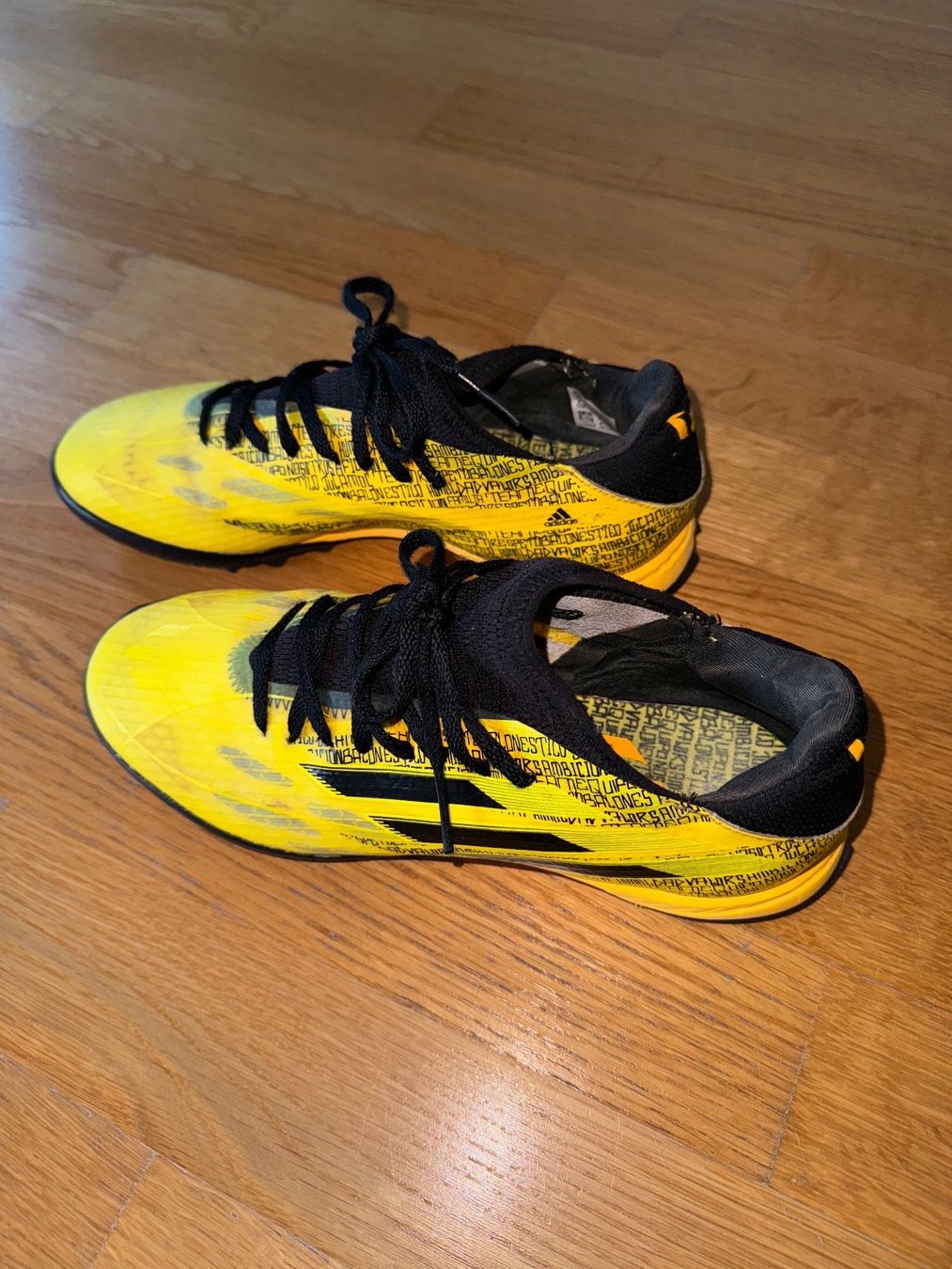 Altro in Alpinismo & Escursioni: Chaussures de foot, 40, Messi Adidas – Usato da Cologny venduto da PEACEANDLOVE 2