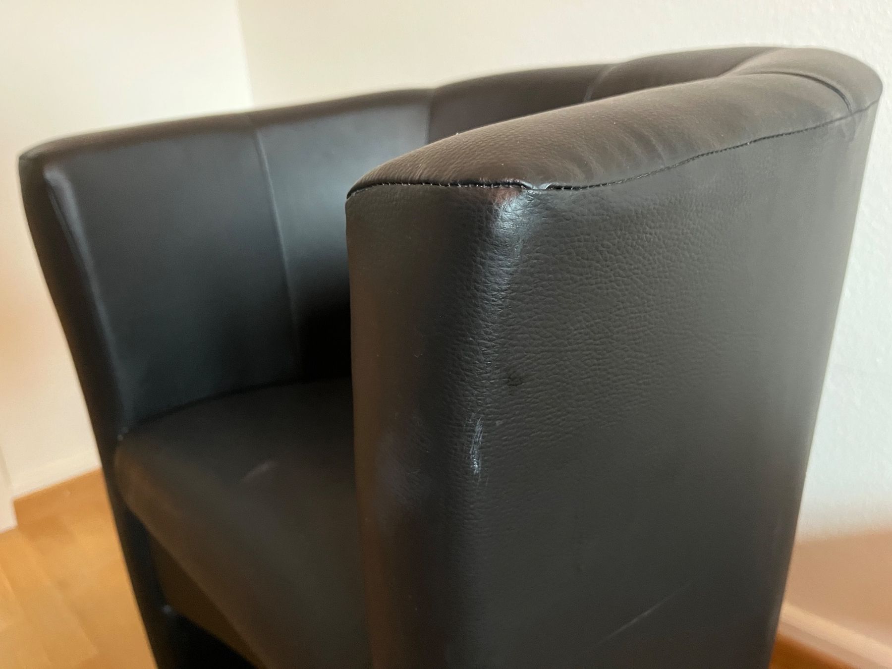 Poltrone: Schwarzer Sessel in Lederoptik – Usato da Zürich venduto da aep_8mvj 4